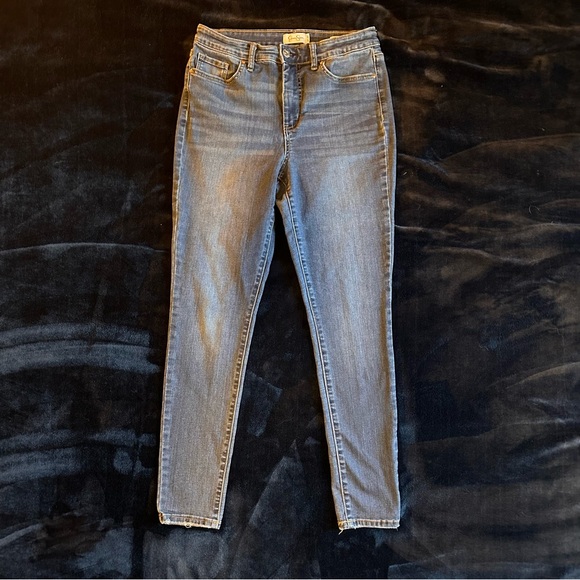 Jessica Simpson Adored Hi Rise Skinny Jeans 10 - Picture 4 of 11